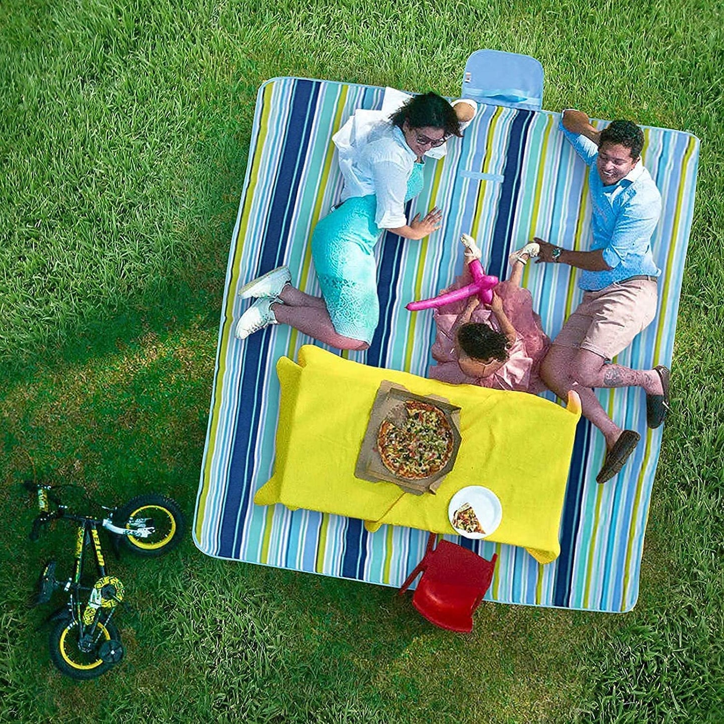 Camping Picnic Mat VANDU Large Picnic Mat, 70''X60'' Dual Layers Waterproof for 3-4 People Beach Blanket, Foldable Machine Washable Picnic Mat for Camping Hiking Park Music Festivals and Travel